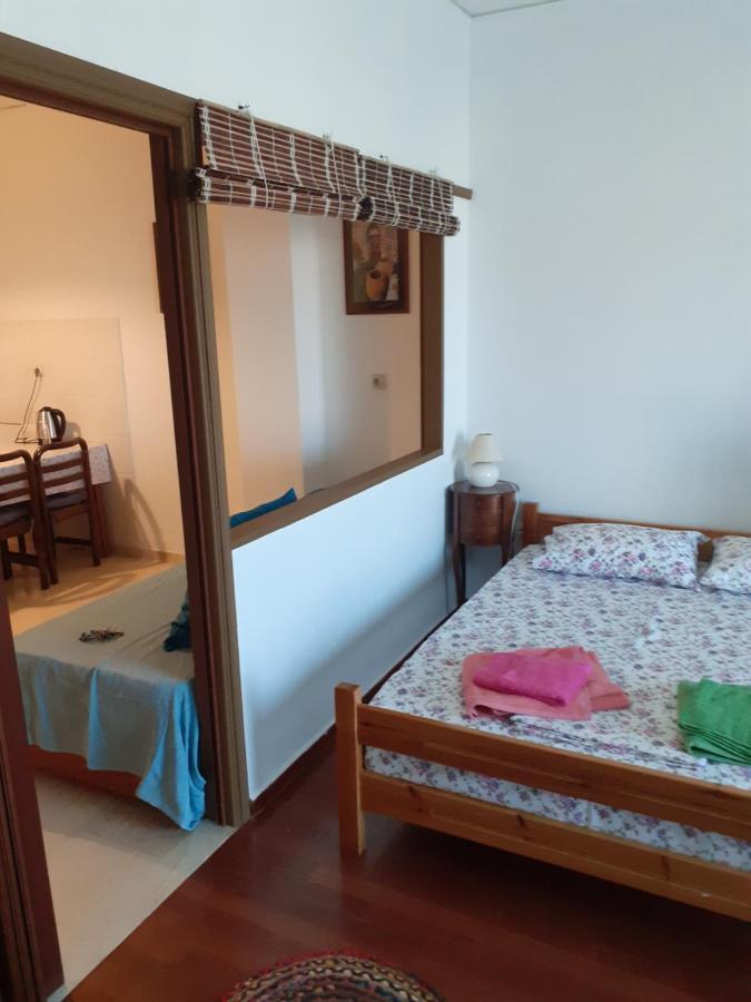 Alex Central City Accommodation Lávrion Exteriör bild
