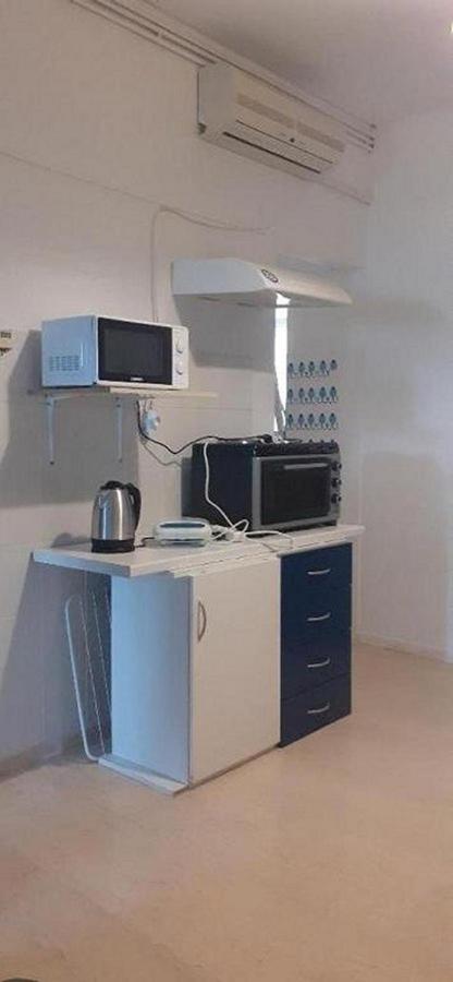 Alex Central City Accommodation Lávrion Exteriör bild
